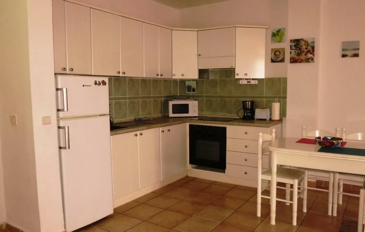 Holiday Apartment Paraiso بلايا بارايسو 0*,